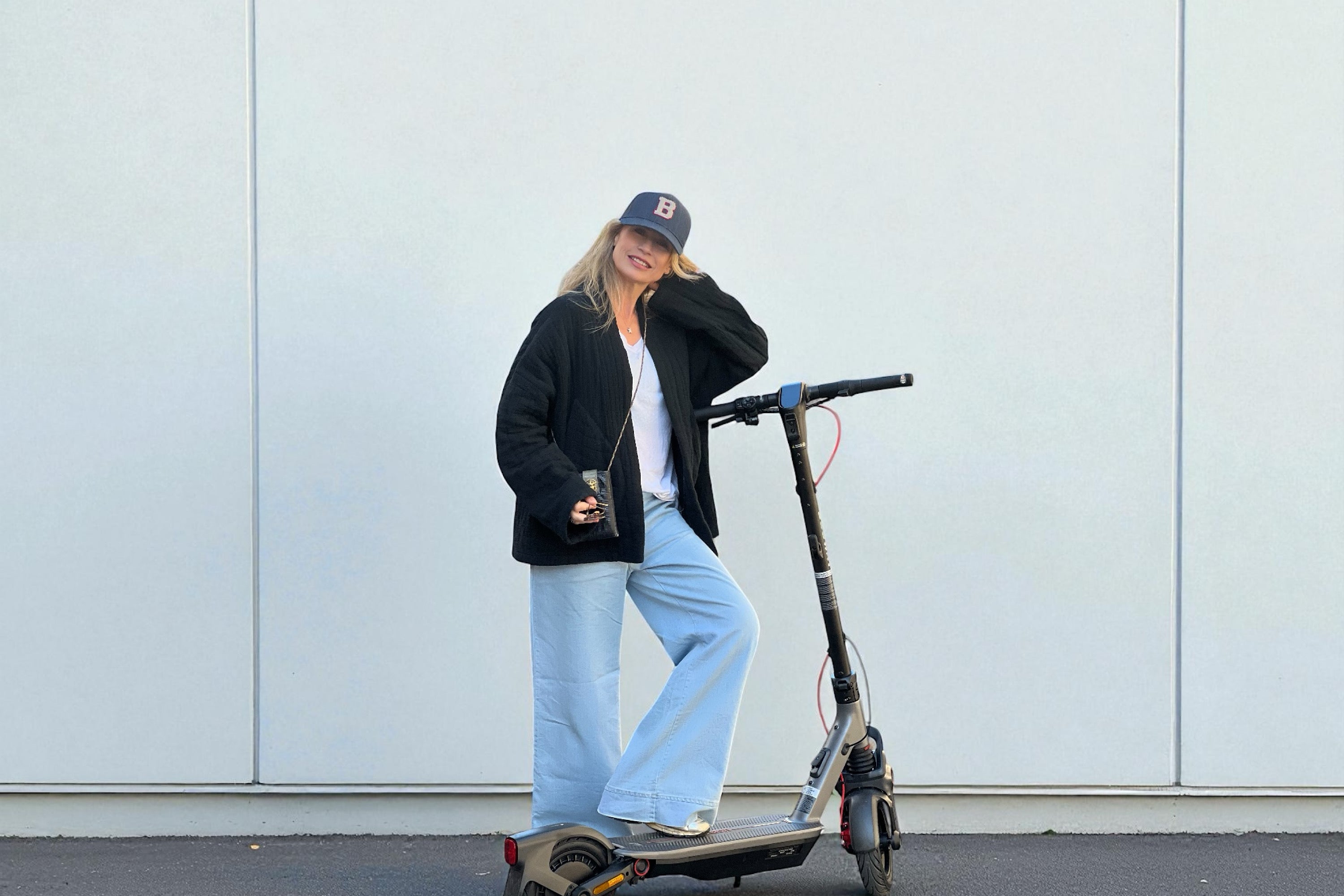 Portrait de Sandra Larue, professeure de yoga vinyasa, spécialiste du mouvement et de l’équilibre intérieur.